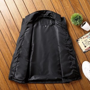 Veste noire Anteiku Cofee Tokyo Ghoul intérieur